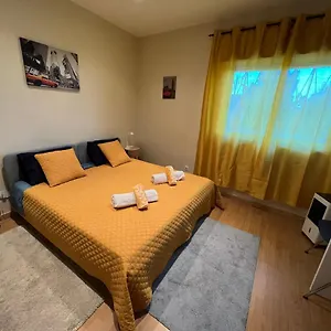 Habitación en casa particular Paradise, Camarate (Lisbon)